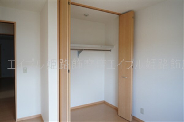 収納(写真は反転のお部屋です)