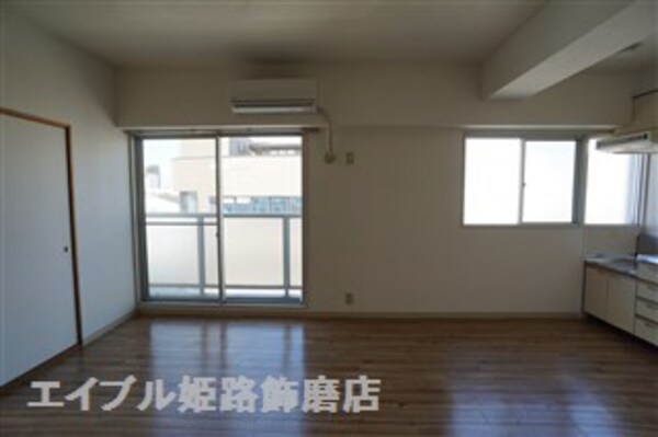 居室・リビング(写真は反転のお部屋です)