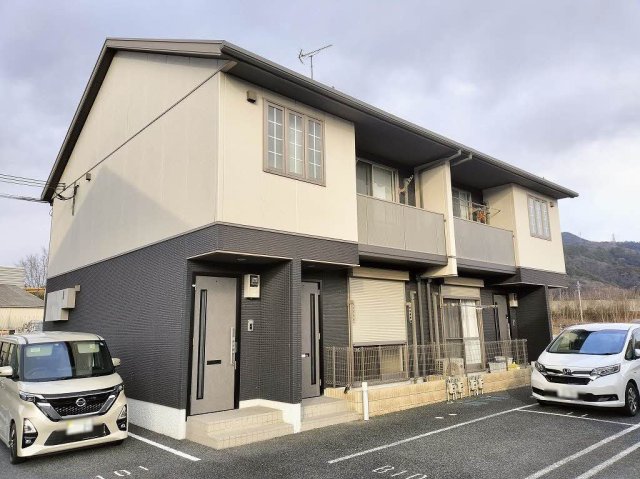 フェリア山崎