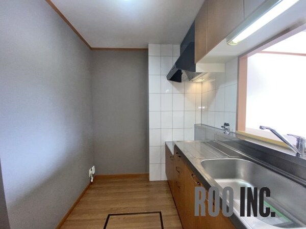 キッチン(写真は反転のお部屋です)