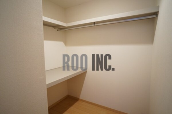 収納(写真は反転のお部屋です)