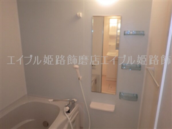 バス・シャワールーム(写真は反転のお部屋です)
