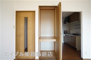 物件内観写真13　(写真は反転のお部屋です)