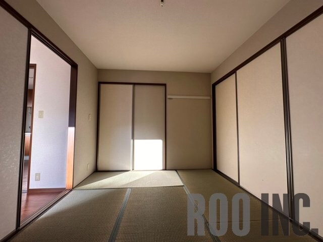 物件内観写真12　(写真は反転のお部屋です)