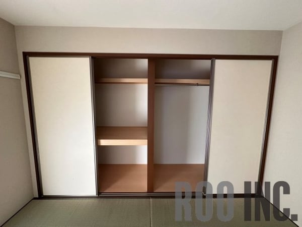 収納(写真は反転のお部屋です)