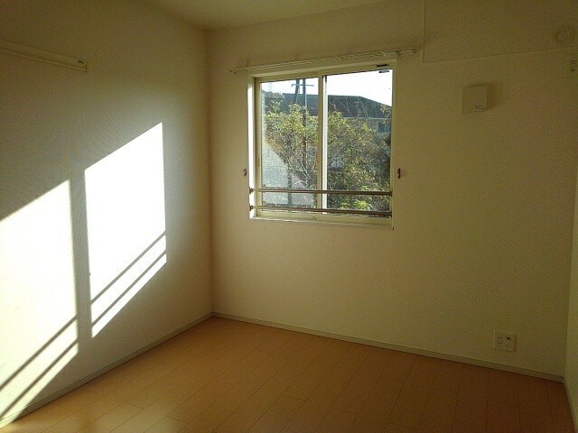 物件内観写真7　(写真は反転のお部屋です)