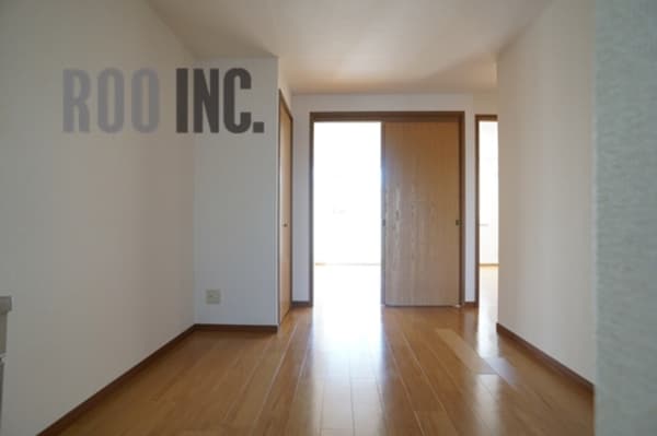 寝室(写真は反転のお部屋です)