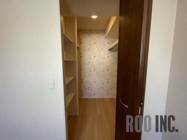 収納(写真は反転のお部屋です)