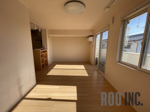 居室・リビング(写真は反転のお部屋です)