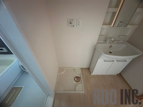 洗面設備(写真は反転のお部屋です)