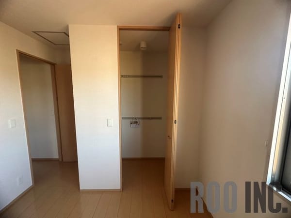 収納(写真は反転のお部屋です)