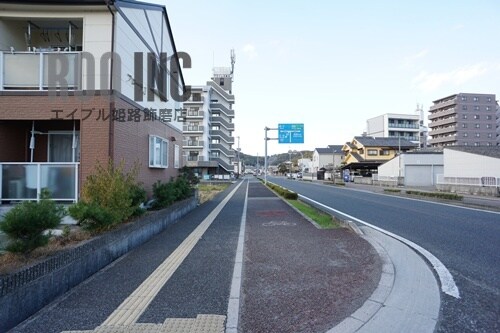 物件外観写真7　(ＪＲ英賀保駅見えてます)