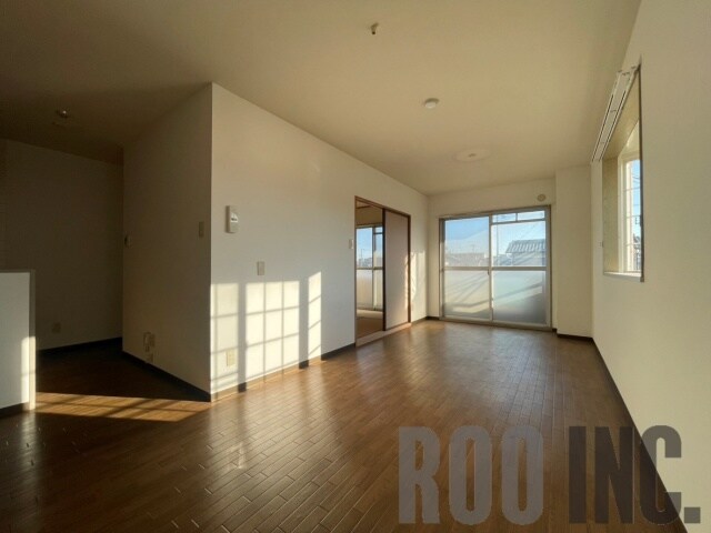 物件内観写真11　(写真は反転のお部屋です)