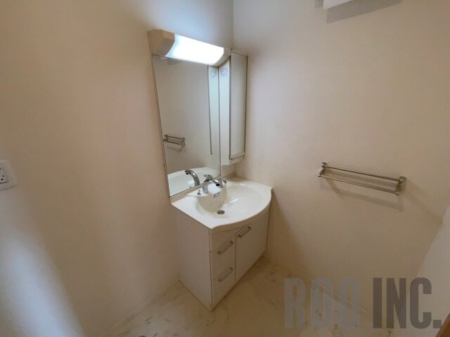 物件内観写真12　(写真は反転のお部屋です)