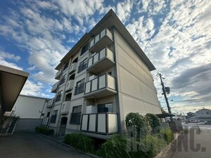 ECLARGE A棟外観写真