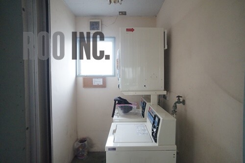 物件外観写真3　(１Ｆコインランドリーです。)