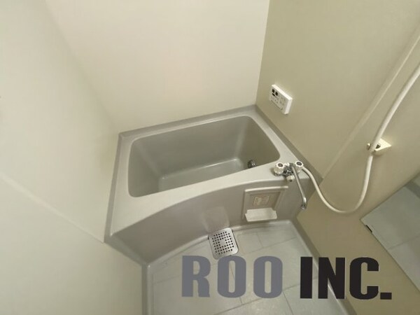 バス・シャワールーム(写真は反転のお部屋です)