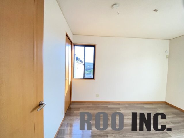 物件内観写真12　(写真は反転のお部屋です)