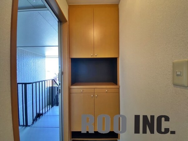 玄関(写真は反転のお部屋です)