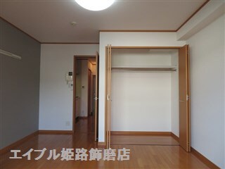 物件内観写真2　(写真は反転のお部屋です)