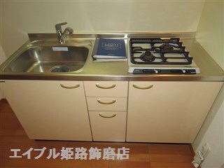 物件内観写真3　(写真は反転のお部屋です)