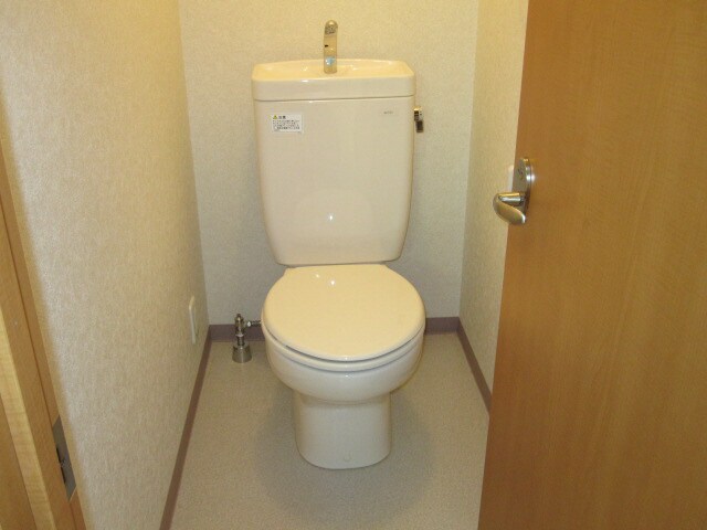 物件内観写真6　(写真は反転のお部屋です)