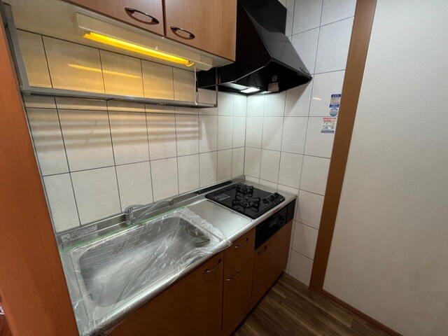 物件内観写真5　(写真は反転のお部屋です)