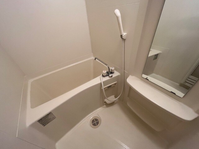 物件内観写真6　(写真は反転のお部屋です)