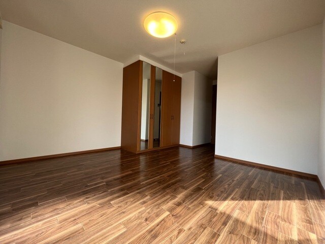 物件内観写真7　(写真は反転のお部屋です)