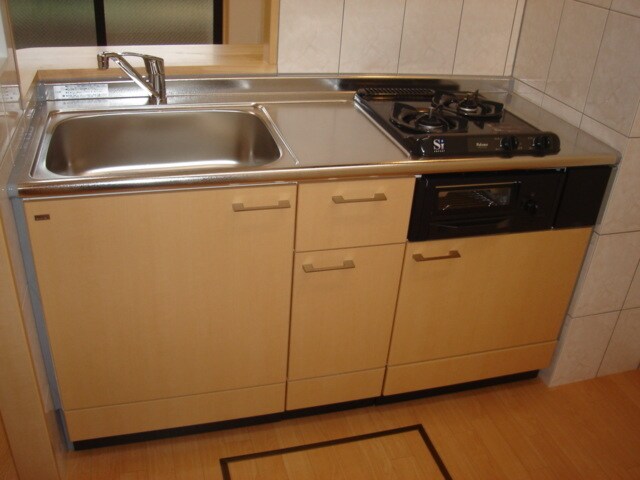 物件内観写真5　(写真は反転のお部屋です)