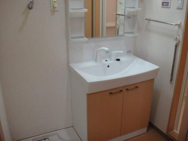 物件内観写真9　(写真は反転のお部屋です)