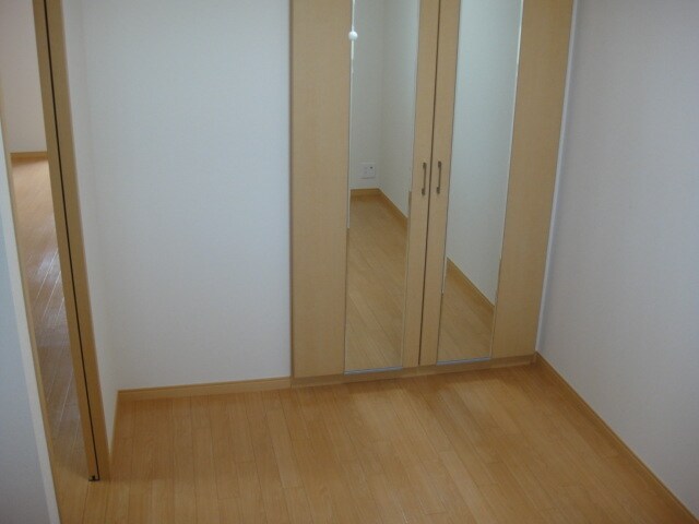 物件内観写真16　(写真は反転のお部屋です)