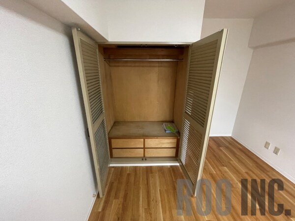 収納(写真は反転のお部屋です)