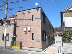 レオパレスカローレⅡ外観写真