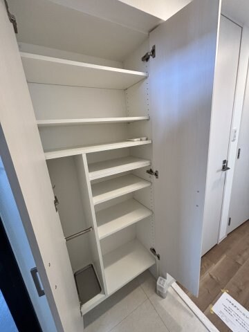 物件内観写真11　(大容量シューズボックス)