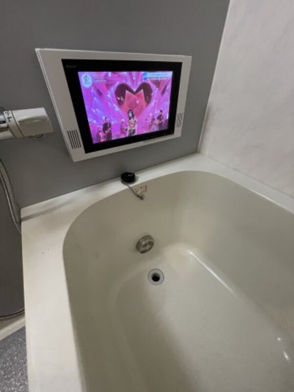 浴室(浴室地デジテレビ付き、追い焚き機能付き)