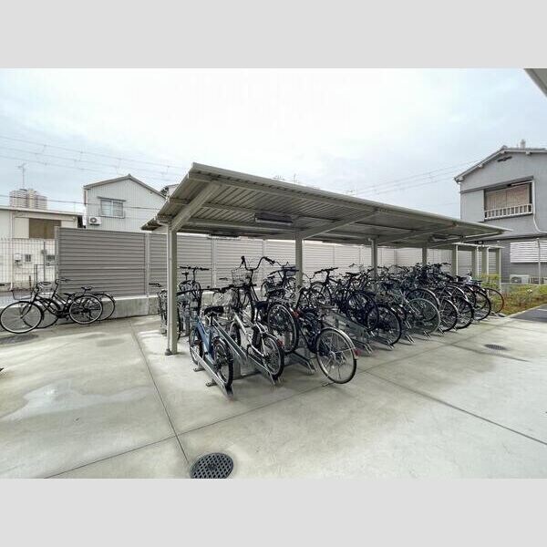 物件内観写真12　(駐輪場)