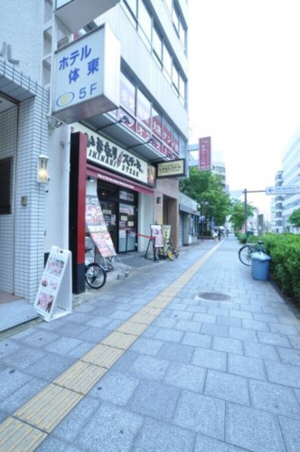 周辺環境(いきなり！ステーキ 難波府立体育館前店 1106m)