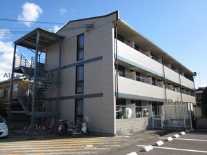 M&M外観写真