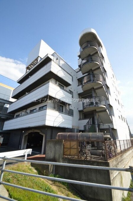 敷島マンション外観写真
