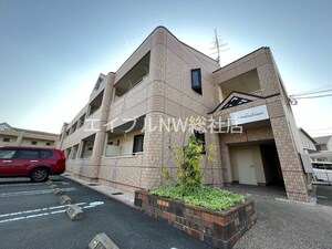 グランドウルス中島外観写真