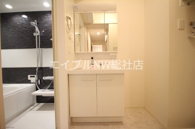 物件内観写真12　(洗面所)