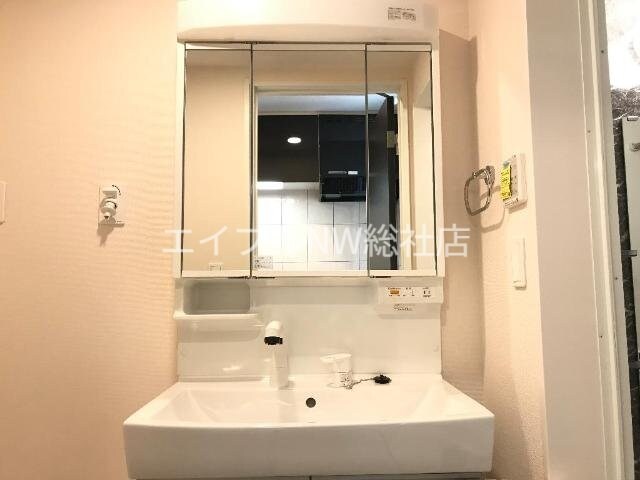 物件内観写真9　(洗面)