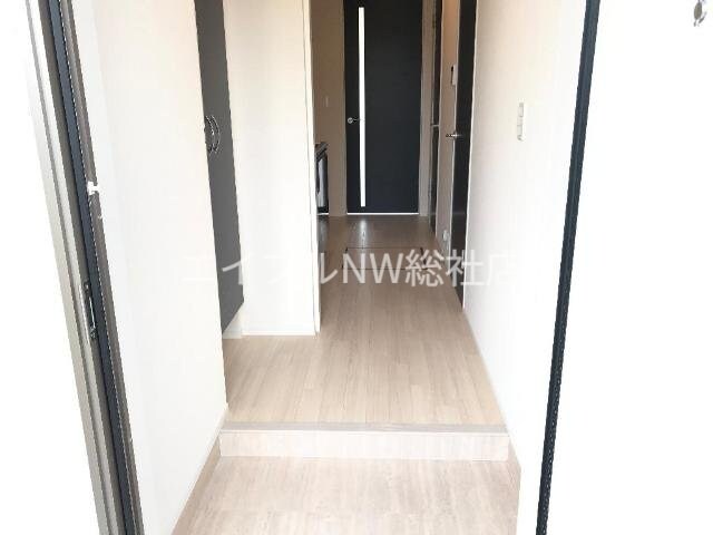 物件内観写真12　(玄関)