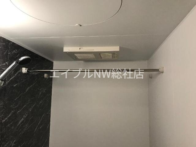 物件内観写真18　(浴室物干し)