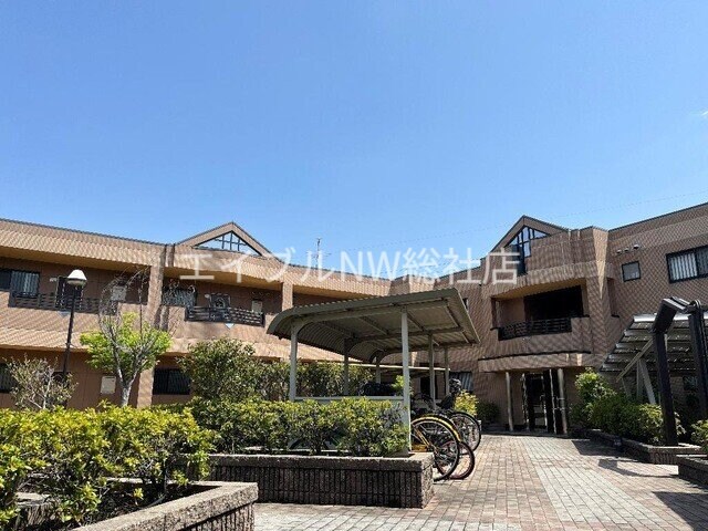 物件外観写真1　(外観写真（昼）)