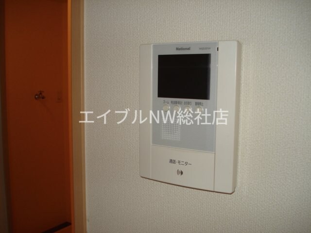 物件内観写真10　(カメラ付インターホン)