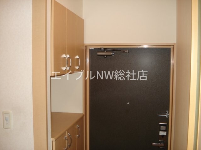 物件内観写真20　(玄関（下駄箱付）)