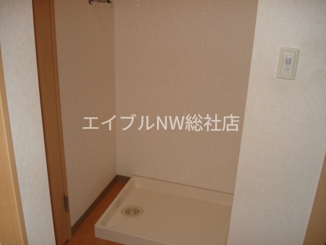 物件内観写真23　(洗濯機置場)