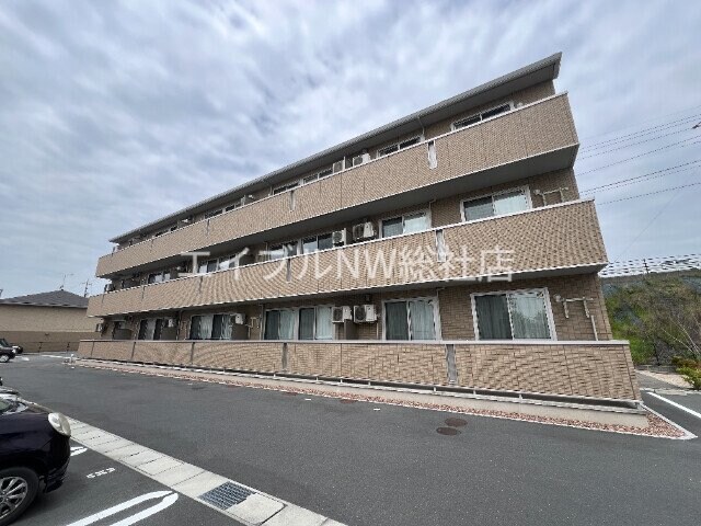 物件外観写真1　(建物外観)